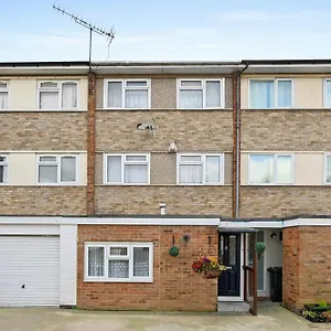  Apartment Th Serviced London